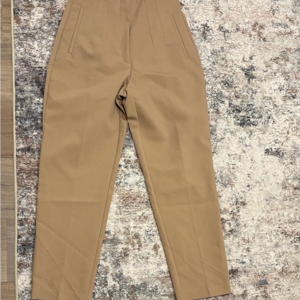 Zara women’s Khaki trousers